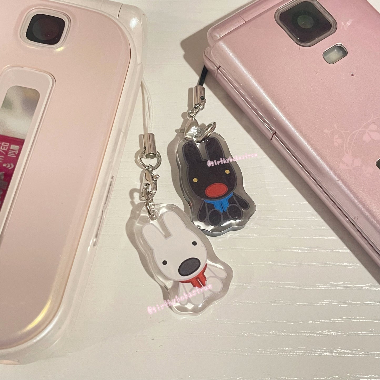 Lisa et Gaspard phone charm